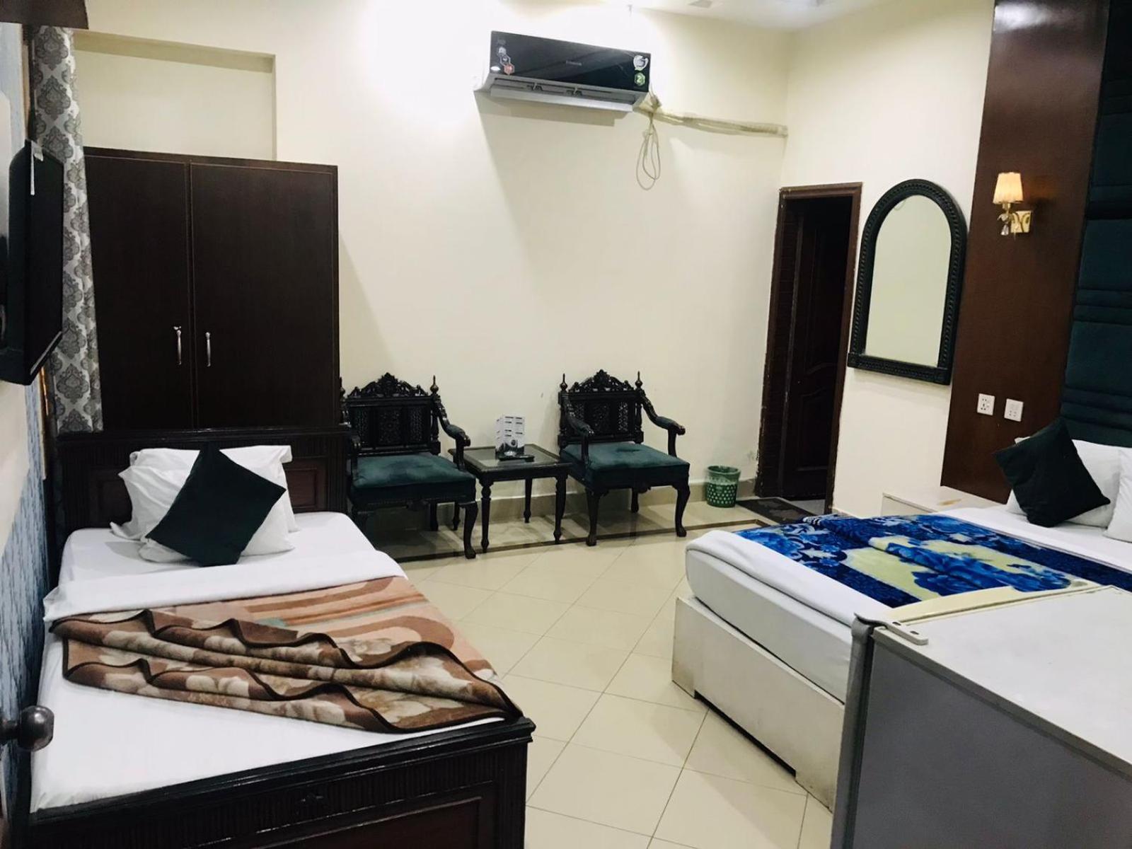 Hotel Pak Continental ムルターン エクステリア 写真