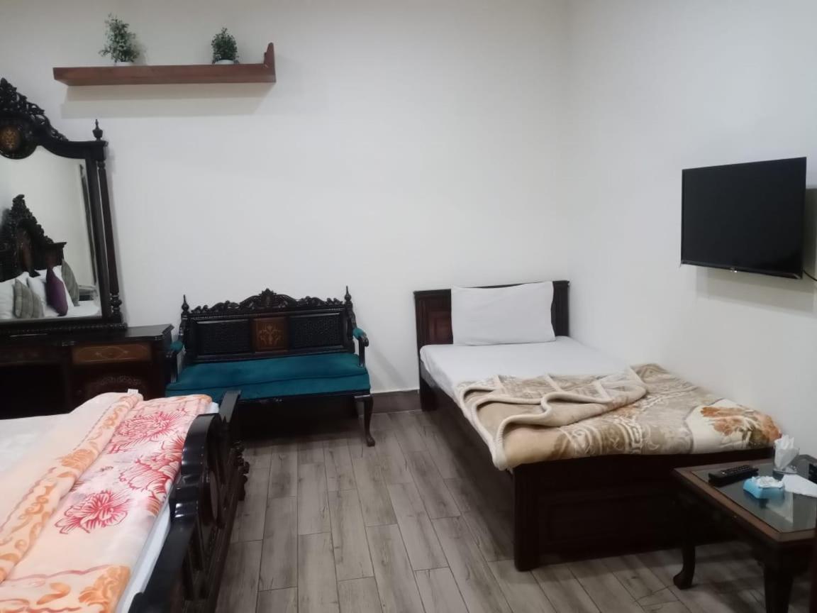 Hotel Pak Continental ムルターン エクステリア 写真